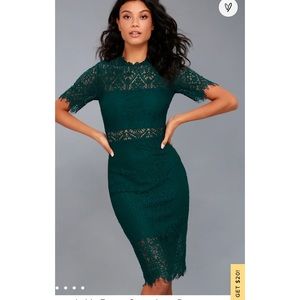 Lulu’s green lace dress